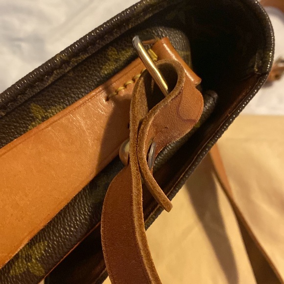 LV bag crossbody - Picture 7 of 8